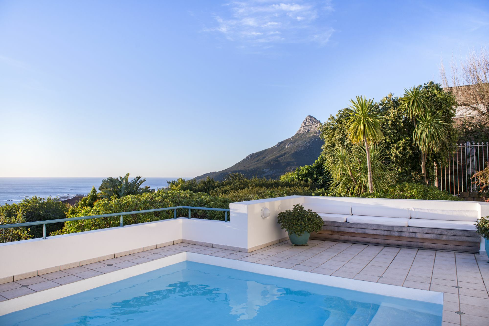 Bay Reflections Camps Bay Luxury Serviced Apartments Kaapstad Buitenkant foto